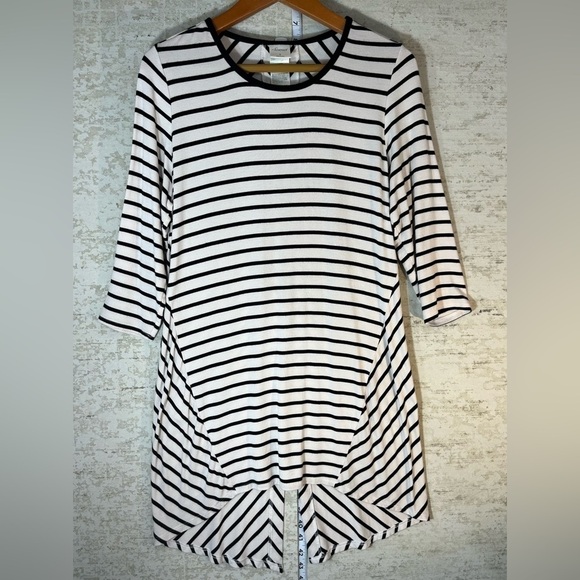 Soma White Black Striped Tunic T-Shirt Size Small Sleep Shirt - Picture 1 of 8